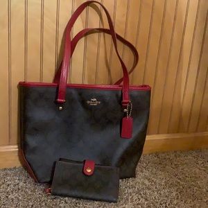 Authentic Coach purse and wallet set!